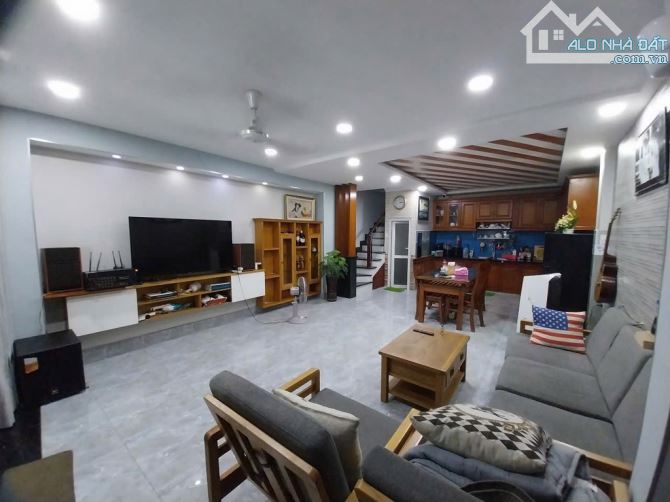 Bán nhà p. Tân Kiểng ngang 6 *10m, chỉ 6 tỷ hxh Trần Xuân Soạn - 1