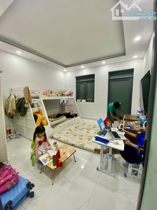 BÁN NHÀ 3 TẦNG MẶT TIỀN ĐƯỜNG TX14 – NGAY KDC PICITY HIGH PARK, QUẬN 12 - 1