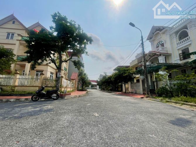 Lô góc 176,5m2 trung cư Tắc Giang, Minh Tân, Kiến Thụy 35tr/m2 - 1