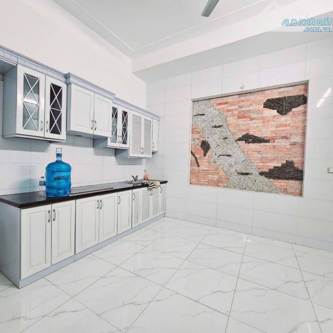 BÁN NHÀ MỚI 50M 5 TẦNG LẠC LONG QUÂN - SỔ VUÔNG - Ô TÔ ĐỖ CỬA - 1