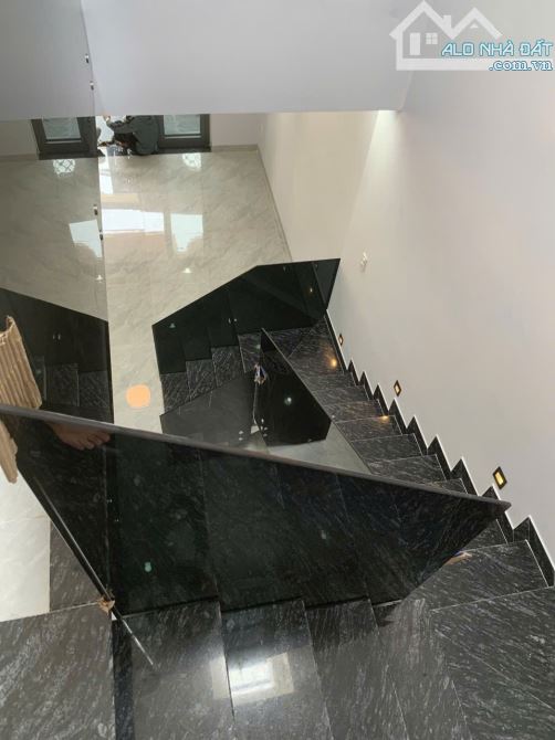CHỈ 3T.Ỷ- NHÀ 2 TẦNG 2 MÊ- KIỆT Ô TÔ ĐƯỜNG HOÀNG VĂN THÁI- LIÊN CHIỂU- ĐÀ NẴNG. - 1