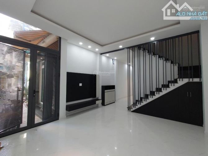 Bán nhà Nguyễn Tri Phương, Q.10, diện tích khủng 180m2, giá 7.x tỷ - 1