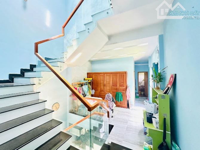 SẬP HẦM CẦN BÁN NHÀ 3 LẦU TÔN ĐẢN CẨM LỆ - 1