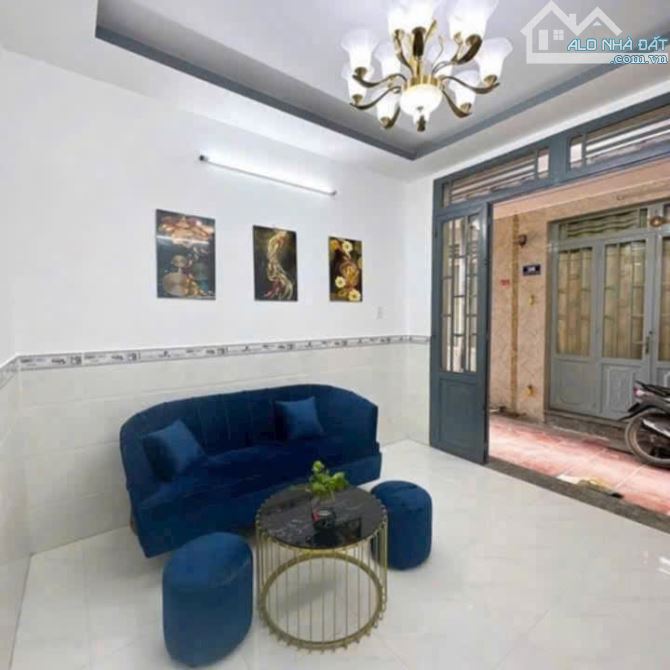 Nhà Mới 1 Lầu 4 x 8m , 2 Phòng Ngủ, Full Nội Thất. Đường Xe Hơi Tới Nhà. Sổ Hồng Sẵn - 1