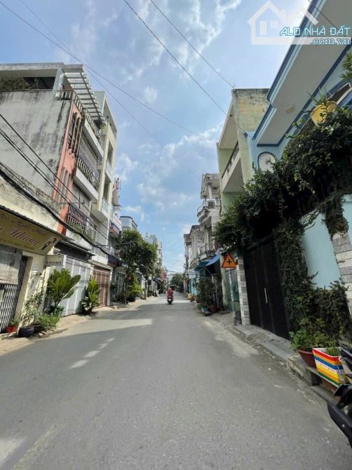 Đất hiếm 5x17(82m2 vuông vức) 2 mặt đường nhựa 8m thông kết nối Trường Chinh-Phan Huy Ích - 1