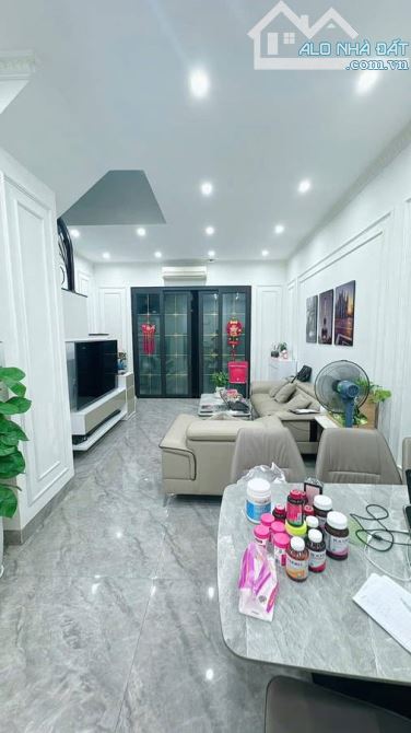 Bán nhà phố Đồng Cổ, Tây Hồ, 5m ra phố, đi bộ ta hồ, 47m2, 5 tầng, 6 ngủ, giá 11.3 tỷ - 1