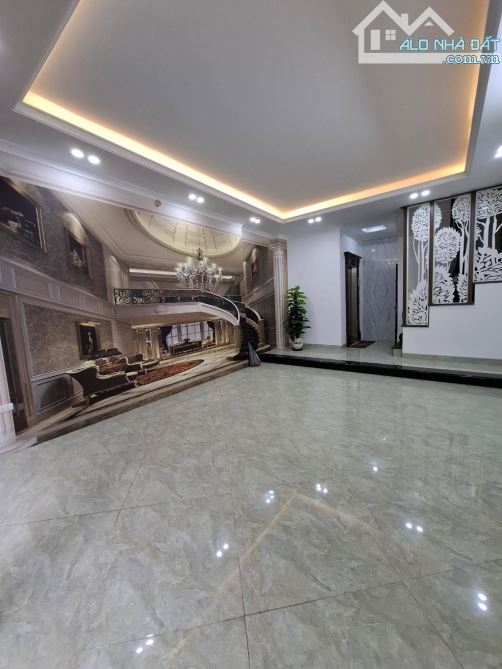- Bán nhà đường Trần Cung, sát phố, nội thất xịn sò, 36m2, 8 tỷ. - 1