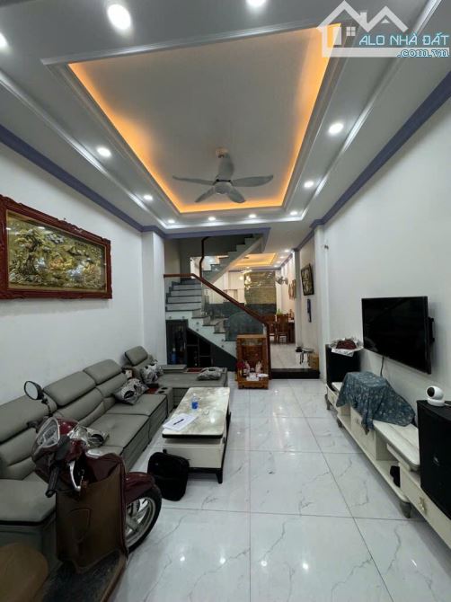 Bán nhà 4 tầng gần chợ Gò Xoài- giáp Tân Phú, tặng nội thất cao cấp- 56m2, chỉ nhỉnh 6 tỷ - 1