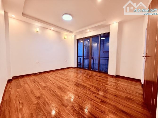 Bán nhà trung tâm đống đa fun nội thất đẹp hai thoáng trước sau - 1