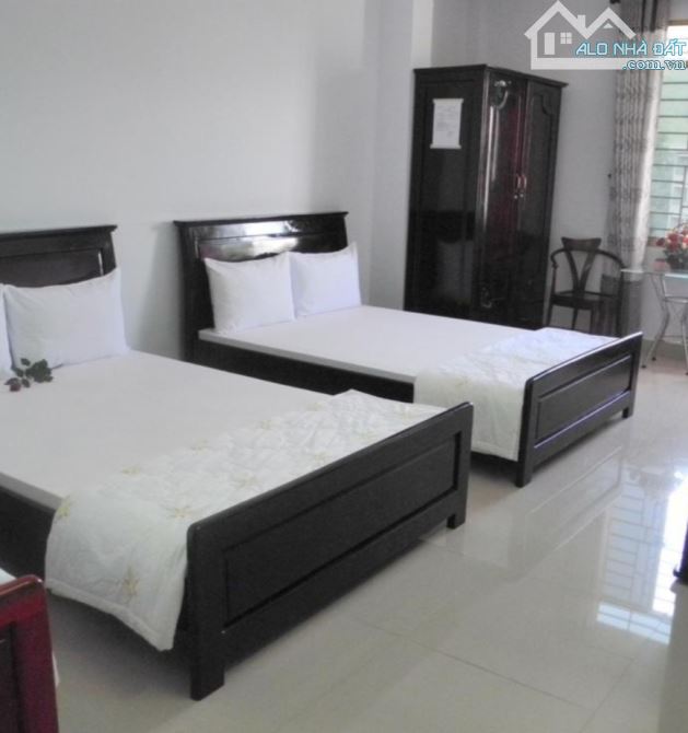Nhân bán Khách Sạn 2 mặt tiền đuờng Phạm Văn Đồng - 1