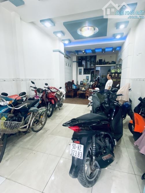 Mặt tiền kinh doanh ngay Lê Văn Quới, BHHA, Bình Tân, 80m² (4 x 20) x 3 tầng, chỉ 8.48 tỷ - 1