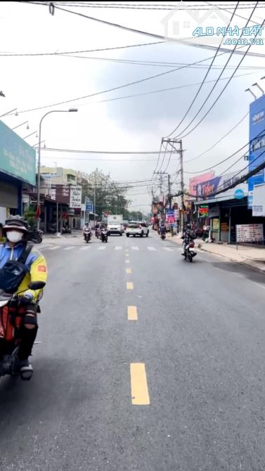 Bán gấp nhà mặt tiền Nguyễn  Ảnh Thủ- Ngang khủng 8m - 1