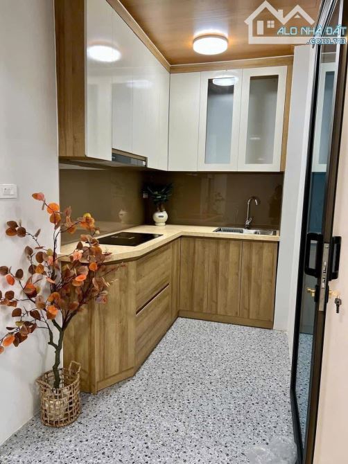 BÁN TẬP THỂ ĐÀO TẤN - TẦNG 1 KINH DOANH - DTSD 80M - MẶT NGÕ OTO TRÁNH - GIÁ 5.9 TỶ - 1