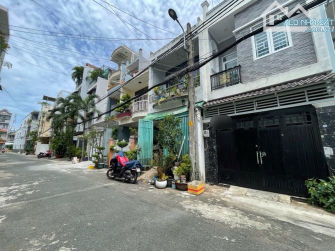 Cần Bán 6,8 Tỷ Nhà 2 Tầng 2 Phòng Ngủ Dt: 4m X 12m Đường 8m Lũy Bán Bích - 1