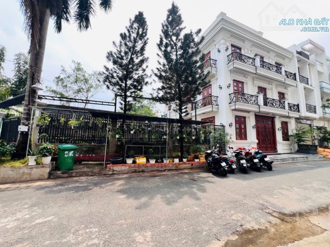 💥Biệt Thự Vip ĐẲNG CẤP- Nội thất Gỗ sang trọng- DT 400m2- khu VIP phường 15- Tân Bình💥 - 1