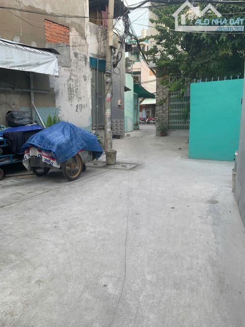Bán nhà Đ. Bình Đông, Phường 14, Quận 8: 47m2, 2 tầng, Nở hậu, hẻm xe hơi, chỉ 3,95 tỷ - 1