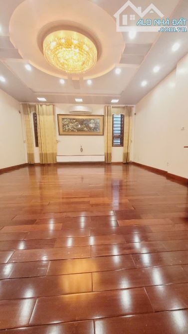 Cho thuê nhà 5 tầng mặt đường Phạm Văn Đồng, ph Thanh Bình, TP HD, 102m2, mt 6m, KD tốt - 1