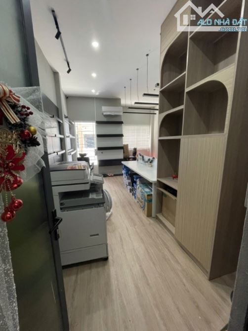 KHU VIP SÂN BAY, 3 TẦNG, 4.2X16M, HẺM 6M, BẠCH ĐẰNG, TÂN BÌNH, NHỈNH 11 TỶ. - 1