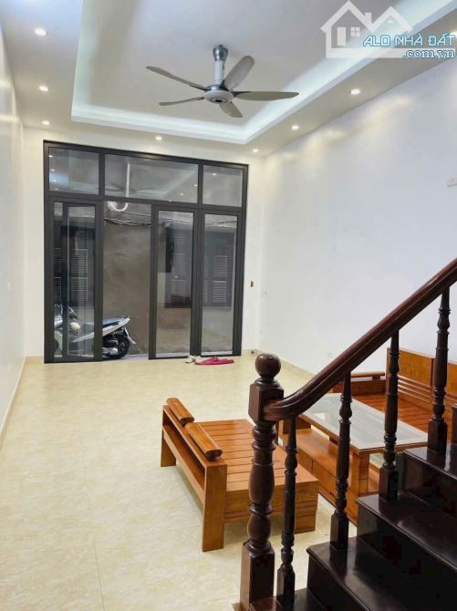 BÁN GẤP NHÀ 4 TẦNG TÔ HIỆU- HÀ ĐÔNG,Ô TÔ LÙI CỬA, SÁT PHỐ,  DT 42M, MT 3.9M-GIÁ 8.6 TỶ CTL - 1