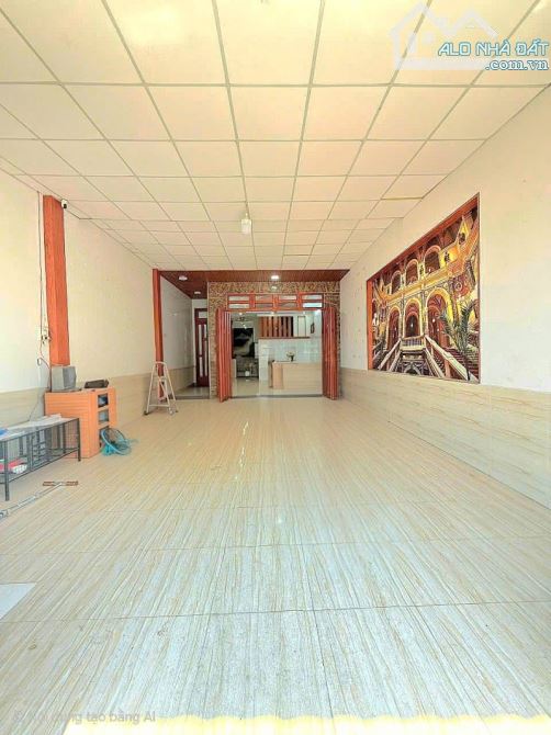 Bán nhà 2 Tầng 116m2 Dĩ An,đường xe hơi,có sân đậu xe,gần UBND phường - 1