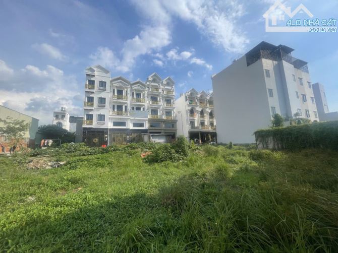 Bom Tấn 29tr/m2 Lô đất khủng gần chợ Bình Thành giáp Tân Phú 2980m2, 83 tỷ - 1
