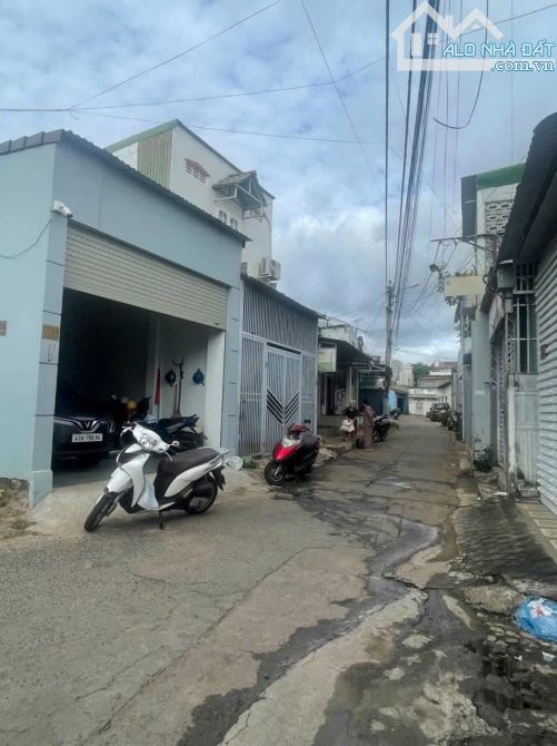 Bán nhà cấp 4 hẻm Trần Huy Liệu thông qua 17 Nguyễn Viết Xuân - 1