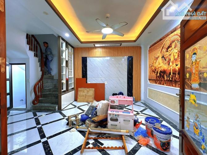 Bán Nhà Lạc Long Quân Tây Hồ-Nhà Mới Đẹp Gần Phố Gần Hồ Tây-30m 5 Tầng Mt 6m Giá 7,4 Tỷ - 1