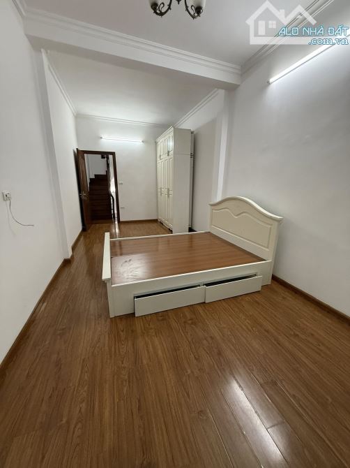 Cần bán gấp nhà phố Lê Trọng Tấn,cách 5m ra mặt phố,tiện ích bạt ngàn,phân lô ngõ ô tô - 1