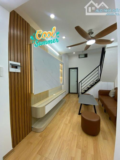CHỈ HƠN TỶ SỞ HỮU NGAY CĂN TẬP THỂ TẦNG1-40M2-1 TỶ 3-ÔTÔ-ĐH THƯƠNG MẠI-MAI DỊCH CẦU GIẤY - 1