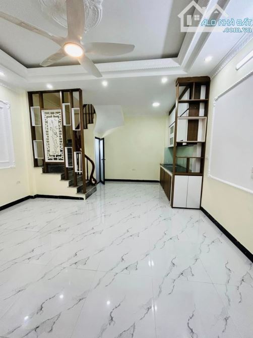 Bán nhà cạnh UB xã Kim Chung, Hoài Đức. Nhà 30m2 xây 5 tầng. Ngõ thoáng cạnh chợ trạm Y Tế - 1