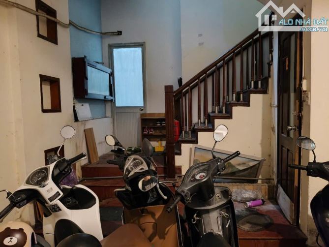 Hoàng Ngân 45m2,  5 tầng,  4 tầng, 1 nhà ra phố, oto tránh, Khu vực phát triển mạnh, giá đ - 1
