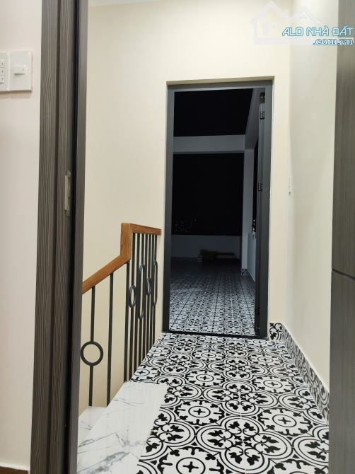 Nhà Mới xây MT Kênh 04 TL28 Q.12, 7PN 8WC có PN Trệt,PN Master ST 40m2 - 1