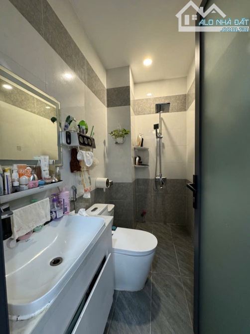 Bán nhà 4 tầng gần chợ Gò Xoài- giáp Tân Phú, tặng nội thất cao cấp- 56m2, chỉ nhỉnh 6 tỷ - 12