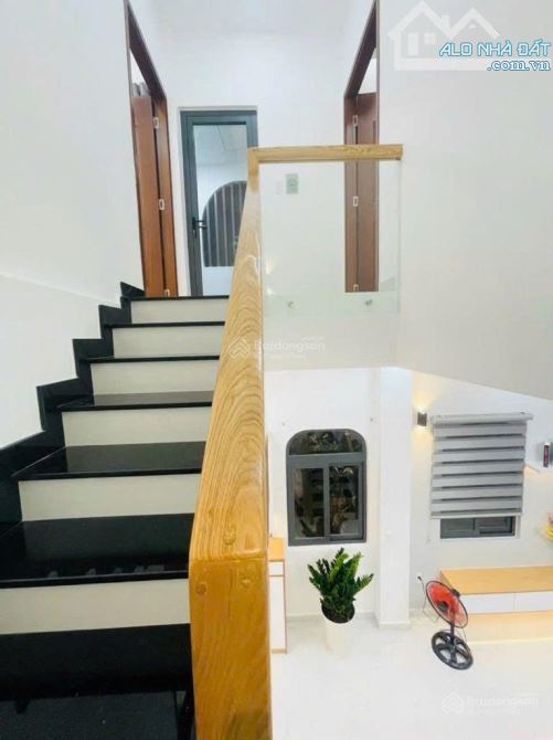 BÁN NHÀ HUỲNH VĂN BÁNH, 3 PN, ĐANG CHO THUÊ 16TR. - 13