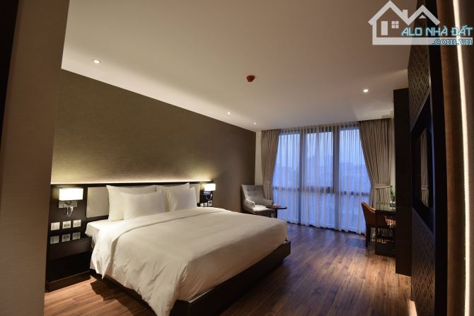Bán khách sạn mặt phố Liễu Giai, Ba Đình, 420m2, giá 350 tỷ, 10 tầng, cho thuê 1 tỷ/ tháng - 15