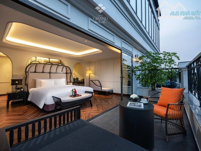 Bán Khách sạn 𝟒 sao Mặt Phố Bảo Khánh, 295m2, 11 Tầng - Giá 300 tỷ- doanh thu 𝟒 Tỷ/tháng - 17