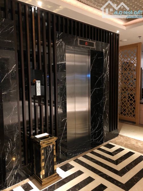 Bán khách sạn mặt phố Liễu Giai, Ba Đình, 420m2, giá 350 tỷ, 10 tầng, cho thuê 1 tỷ/ tháng - 2