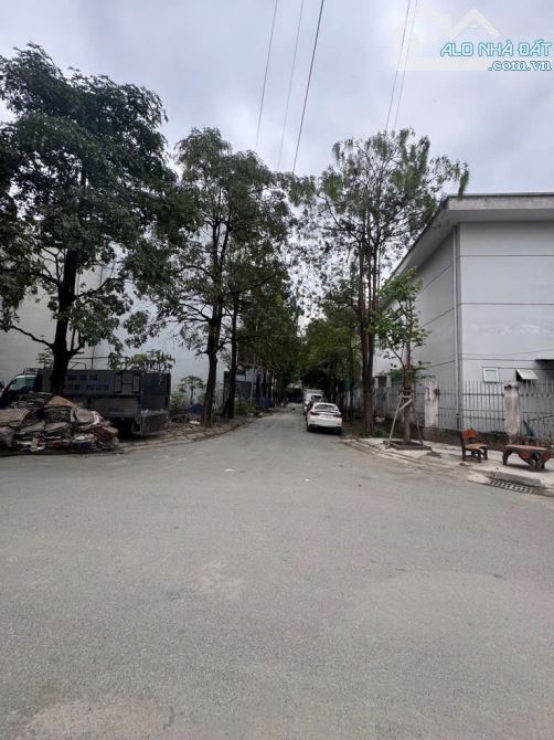 CẦN BÁN 1 MẢNH ĐẤT DV PHÂN LÔ VỈ HÈ TẠI BA LA HÀ DÔNG DT:50 GIÁ 9,9TỶ - 2