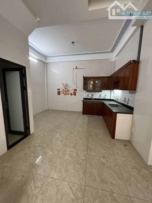 NHỈNH 5 TỶ - TẢ THANH OAI - THANH TRÌ, NHÀ MỚI 7 PHÒNG, MẶT TIỀN KHỦNG, VỊ TRÍ ĐẸP! - 2