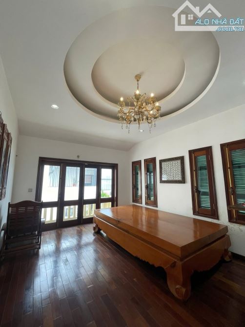 Bán Nhà Lạc Long Quân Tây Hồ-Oto Kinh Doanh Gần Hồ Lote-51m 5 tầng Mt 4m giá 17,6 Tỷ - 2