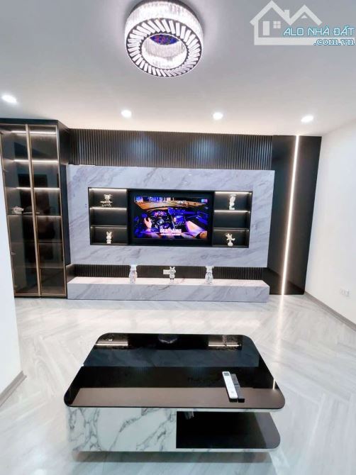 SIÊU ĐẸP-TẬP THỂ NỘI THẤT XỊN HƠN CẢ CHUNG CƯ CAO CẤP-VIEW MẶT PHỐ THI SÁCH- 2 MẶT THOÁNG - 2