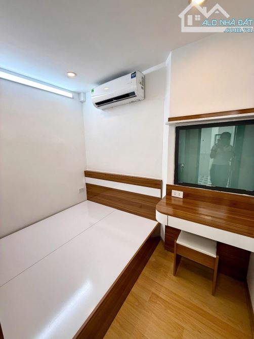 HÀNG HIẾM TẬP THỂ KHU BÁCH KHOA-KHU VỰC CỰC ÍT NHÀ BÁN-VỊ TRÍ ĐẮC ĐỊA - GIÁ RẤT ĐẸP - 2