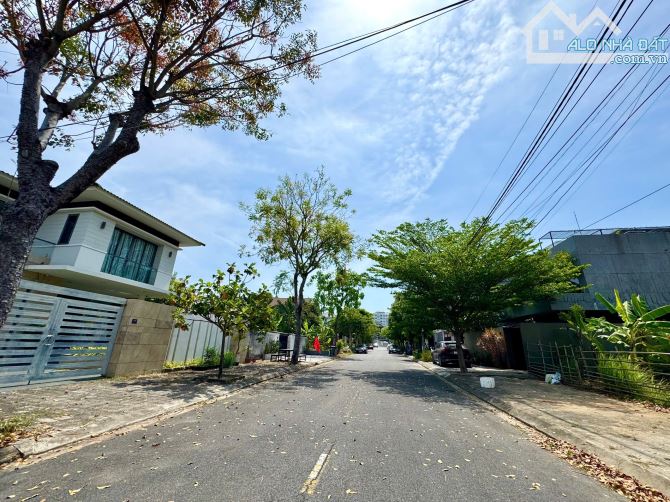 Bán lô đất biệt thự 315m ngang 14m sát sông mặt tiền đường Mỹ Đa Tây 3 Khu Nam Việt Á - 2