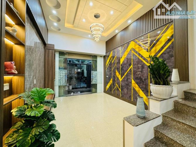 Bán nhà chợ Hàng, Lê Chân. 2,79 tỷ, 3,5 tầng,40m. - 2