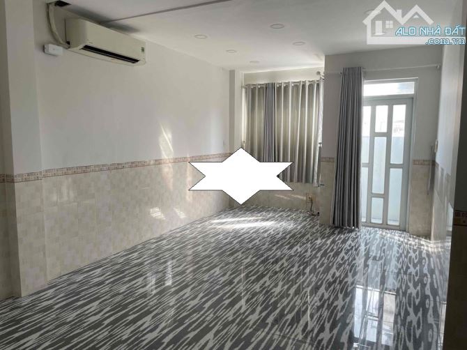 Cho thuê nhà mặt tiền Hòa Bình 72m², 3 Lầu - NGAY CHỢ-SIÊU THỊ - 2