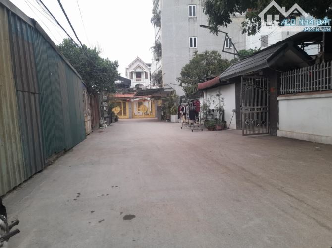 ĐẤT PHỤNG CHÂU ÔTÔ ĐỖ CỬA VÀO NHÀ 50M HƠN 2TỶ - 2