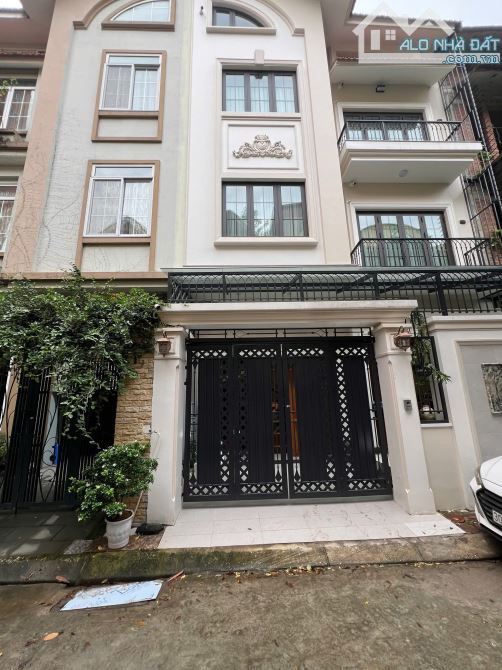 Phố Trung Kính To, 122m2 2 Thoáng, MT 5.7m 4 Tầng, Đường 10m, Vỉa Hè, Ở & Văn Phòng - 2