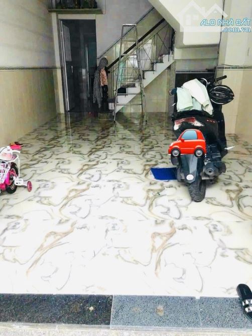 (469) GIÁ GIẢM CÒN 6,2ty. * Ngay ngã tư Tô Hiệu, Hoà Bình, Tân Phú, giáp Q11. * Doanh thu - 2