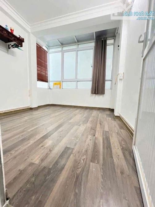 BẠCH ĐẰNG - NHÀ 5 TẦNG 3 PHÒNG NGỦ - TẶNG TOÀN BỘ NỘI THẤT - GIÁ CHƯA TỚI 4 TỶ - CÓ SỔ ĐỎ - 2