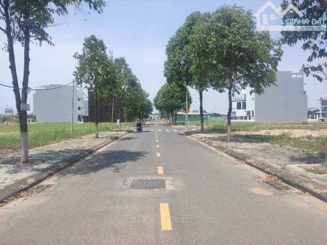 BƯỚC CHÂN AN CƯ, VỮNG BƯỚC ĐẦU TƯ: ĐẤT NỀN MẶT TIỀN LÃ XUÂN OAI - "TỌA ĐỘ VÀNG" TRUNG TÂM - 2